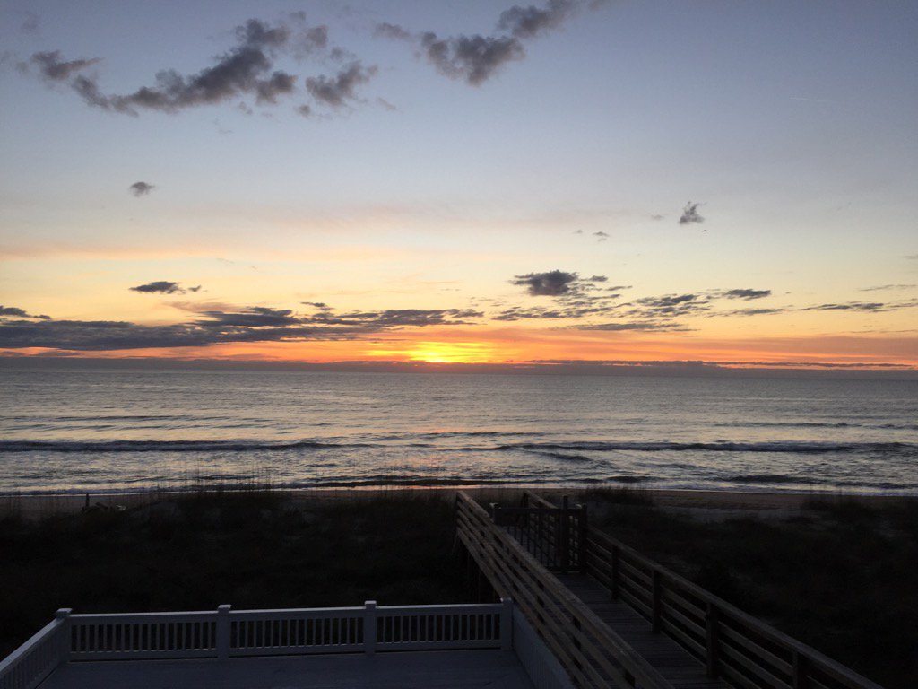 RyanMcCammack's tweet photo. My view from the Summit Residency Retreat this morning. #grateful #SummitNetwork https://t.co/4gFYFN3ASb
