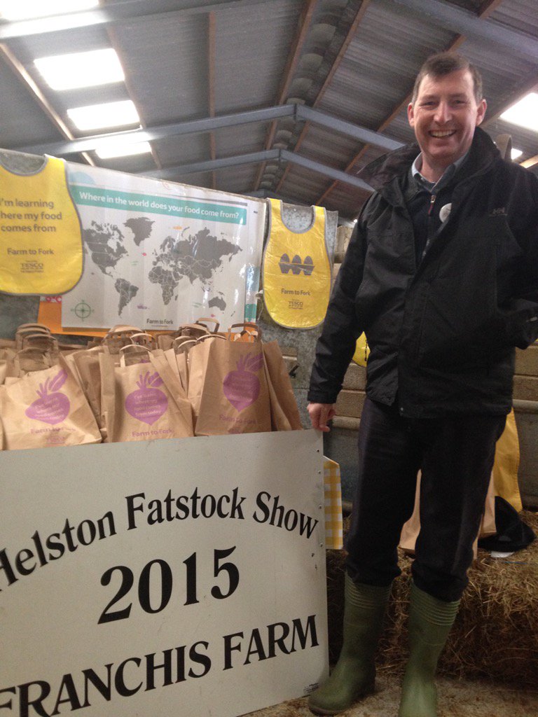 Look who is helping with Farm to Fork today @steviegosboy <a href="/Em_j_Taylor/">Emily Taylor</a> <a href="/Emmamoys/">Moys</a> <a href="/ce64parrott/">Claire Parrott</a> <a href="/windymiller72/">Matthew Mill</a>