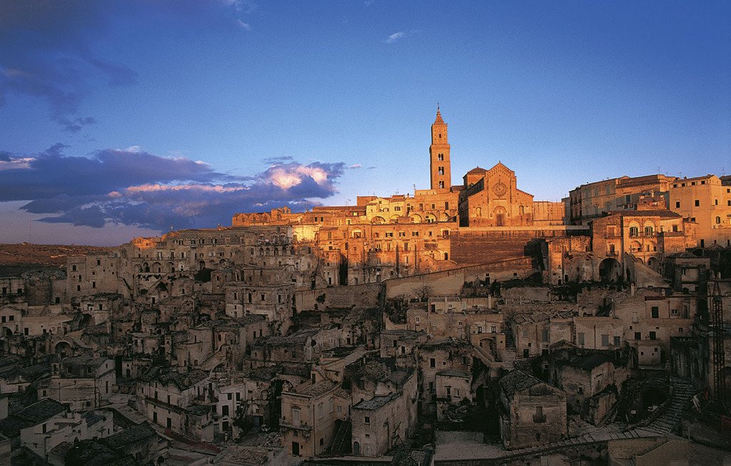 FrankieMaglio's tweet photo. TOUR PUGLIA PER POLACCHI https://t.co/0UD4iTkqyt https://t.co/wW0hIpujuS