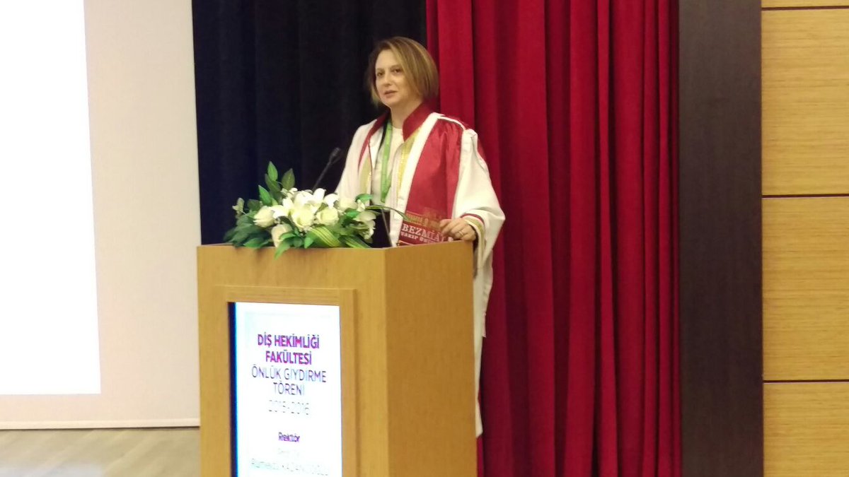 Gelecekteki vizyonunuza ulaşmak için  önlüğünüzün hakkını verin ve yaşam boyu önlüğünüzü gururla taşıyın.