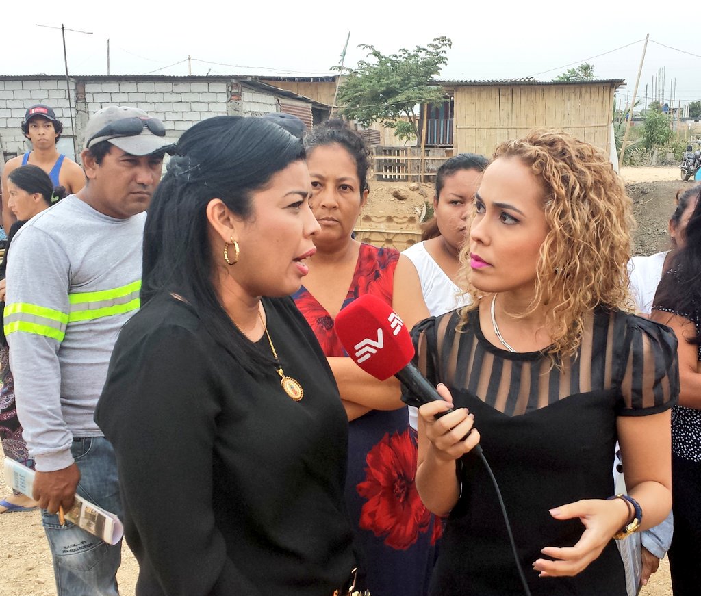 AlcaldiaDuran's tweet photo. En vivo @Alexandra_Arce en @comunidadgye explica las medidas que se toman contra los invasores de tierras #JulioColl https://t.co/q4yA65n95a