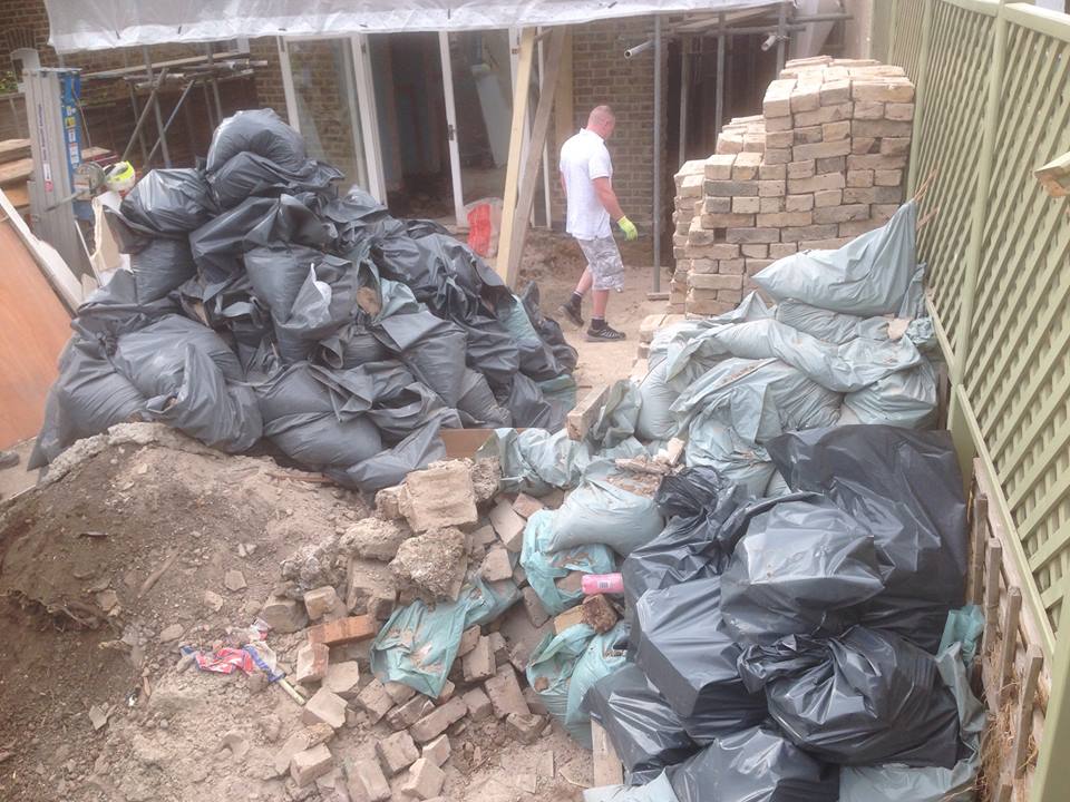 Congclearances's tweet photo. The CC boys go to work on this so called mountain of rubble and dirt

End result speaks for itself
#rubbishremovals https://t.co/sjrOyzeUJT