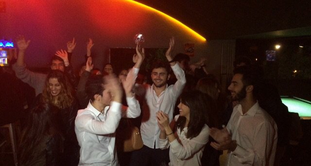 Aquí nuestro videoclip para #EstamosRodando #viveahoratalent ow.ly/UHnU9 <a href="/RonBarceloSpain/">RONI🔥</a> <a href="/DesaliaMusic/">Desalia Music</a>