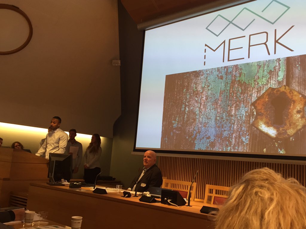 Ferd_SE's tweet photo. Ung, ny #sosent MERK deg dem - de hjelper de unge, talentfulle ut i arbeid. #sosent2015 https://t.co/dBz69KGz8Q
