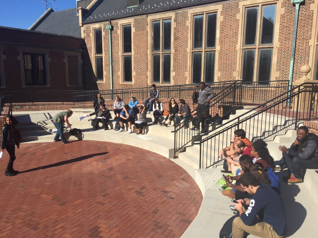 kyngjaelee's tweet photo. Class outside on this beautiful day 🍂⏱📚 #ADARG https://t.co/KKCAJ187Si