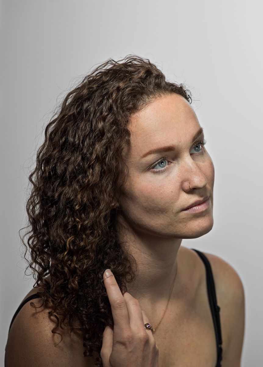 NewYorker's tweet image. How a prized daughter of the Westboro Baptist Church came to question its beliefs: nyer.cm/egIw7Dp