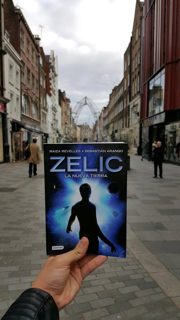 SebasArango's tweet photo. #Zelic estuvo de turismo por Londres con @bullysteria 😹😹😹 https://t.co/nr9WMzPCpZ