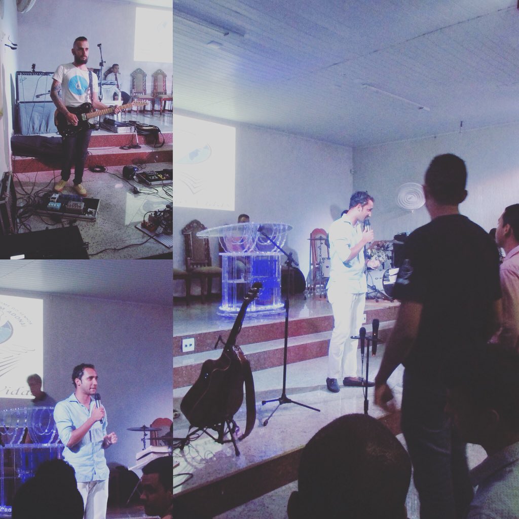 rebindofficial's tweet photo. Sábado, 14/11/15 - Igreja Batista Nova Jerusalém - Búzios - RJ #rebind #deus #tudoparaele #congressoeuescolhiagir https://t.co/Xhfb2ohL6t