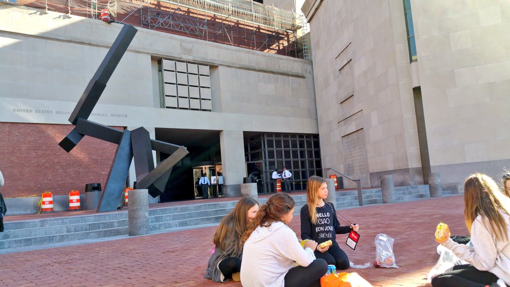 PopatVee's tweet photo. A beautiful day in Washington, D.C.  Lunch in front of the Holocaust Memorial Museum. #teachingtolerance https://t.co/hrTvqLFBS5