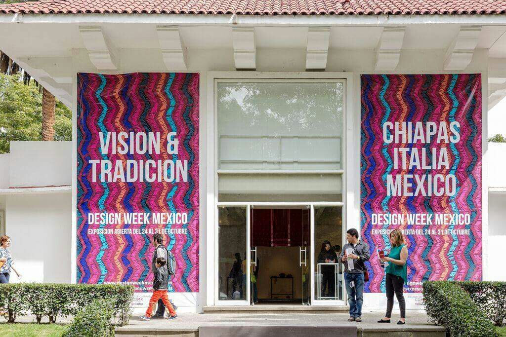 designweekmex's tweet photo. #VisionyTradicion una alianza entre México e Italia #DWM15 https://t.co/iGDvavqaZk