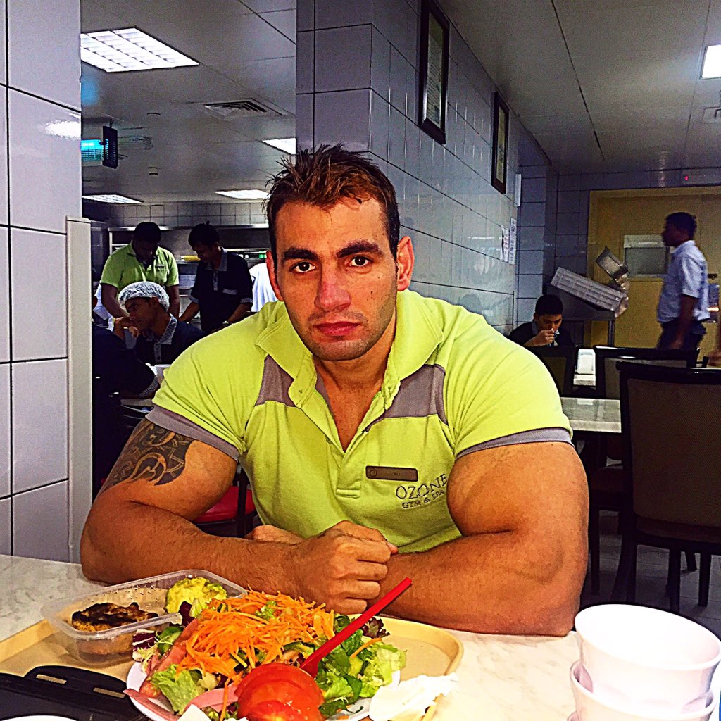 AUnbreakabl's tweet photo. diet #body #fit #shredded #abs #photo nutrition #health #follow #bodybuildertraining #hardwork love #UNBREAKABLE https://t.co/M0K1WIbPvl