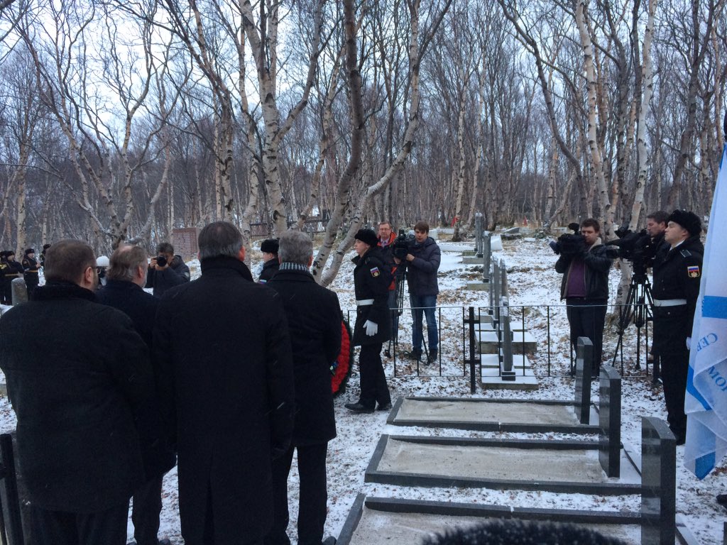 PosolAustralia's tweet photo. Finally we visited #Vaenga cemetery in the closed city of #Severomorsk - home to Russia's #NorthernFleet @CWGC https://t.co/xqBVNyTkbd