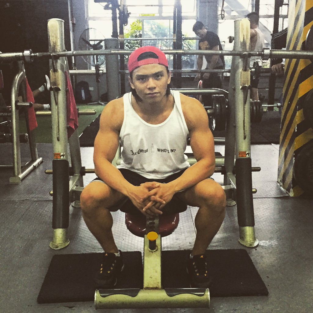 IamVictorPring's tweet photo. People be asking what's my pre-workout .. How about a shot of Jose Cuervo Gold?!?! 😉 #OutWithJose #Beast #CuervoMC https://t.co/DpNzNrllP1