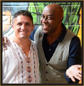 CasaMexicaEats's tweet photo. RT @GrumpyLGoodman @StrictlyAinsley taste #MCR #StreetFood @MENnewsdesk @mcrconfidential 
 #Burritos 15:45 @BBCOne https://t.co/bDaxCsFzgq