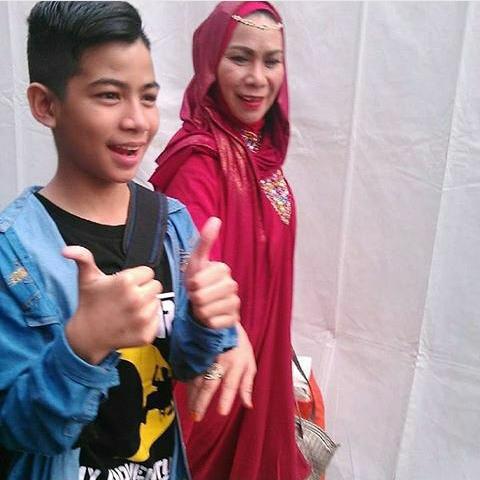 DML_Ciamis's tweet photo. Kita ingin selalu melihat Iga tersenyum😊 @DhirgaMHS Selamat malam❤ DML sayang Iga😘 https://t.co/GW0HqF9wyD