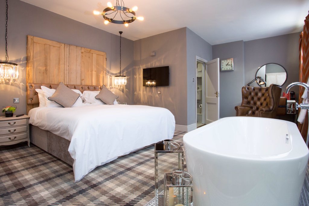 bencphoto's tweet photo. Beautiful new bedrooms @KingsHeadBev. Perfect place to stay if you're in the area! https://t.co/GCd8kd981W https://t.co/PtqtlBFwrl