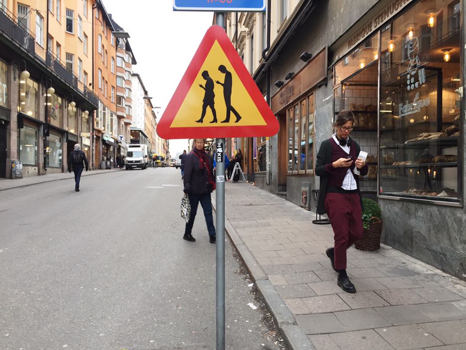 YB_Sodermalm's tweet photo. Söder i våra hjärtan! RT @Sodermalmsnytt: Såg du den här skylten i morse?
https://t.co/YNb3V2HjZM https://t.co/2Q8qoFeJpJ