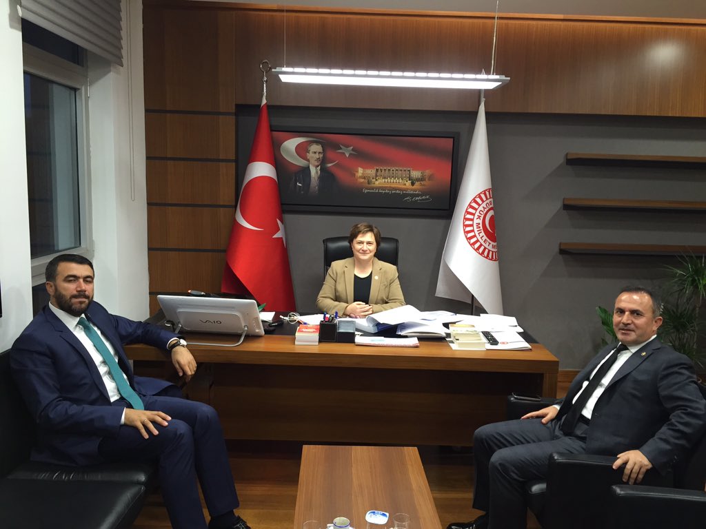 fdemetsari's tweet photo. Milletvekillerimiz @MSErdinc ve @TamerDagl Mecliste ziyaretimize geldiler.Teşekkür ediyorum. https://t.co/kPUhOJ2LVa
