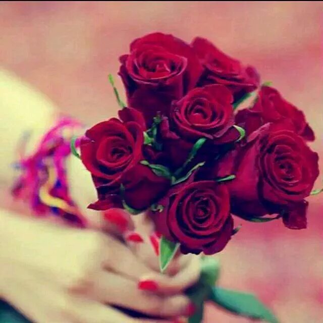 ha_alkhateeb's tweet photo. أُحبك بالقَدر الجميل الّذي يجعَلني أصحُوا كل يوم وأبتسِم  لمجرد وجودك في حياتي❤️ 

#غموض_انثى https://t.co/A8BblACSPK