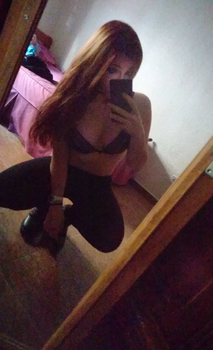 sandrarubio__'s tweet image. OHHHH QUÉ GUARRA NO ES UNA FOTO EN BIKINI ES UN SUJETADOR OOOH LO NUNCA VISTO - alguien del siglo xx probablemente