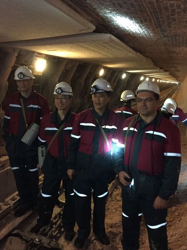 BelarusPotashCo's tweet photo. #ACFSMC and #CNAMPGC top-managers made a tour at 3rd #Belaruskali’s mine https://t.co/Ih05OxKTXf
