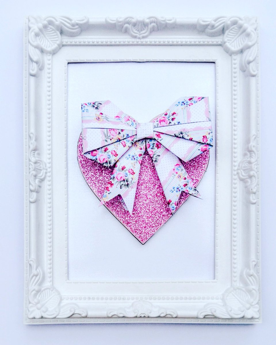 Myrtle_House01's tweet photo. A little bit of #pinksparkle for today.💖
With Love
Myrtle 💖
#glitterrehab #crafthour #saynotoglitterrehab https://t.co/o6Hwj37rJC