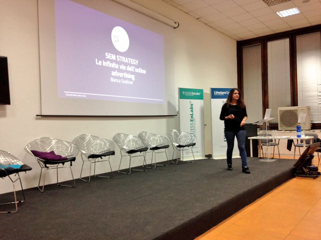 dolabschool's tweet photo. Nella lezione di oggi i #Dolabber presenteranno i lavori sui quali stanno lavorando a coppie di due! #DoLabMKTG https://t.co/m7Iyzc9kx1