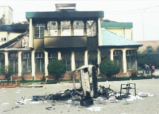 tonnylp's tweet image. Más impuestos?: vecinos rumorean que volverá el #Maya #Paya (cambio del #SistemaCatastral) en la ciudad de #ElAlto