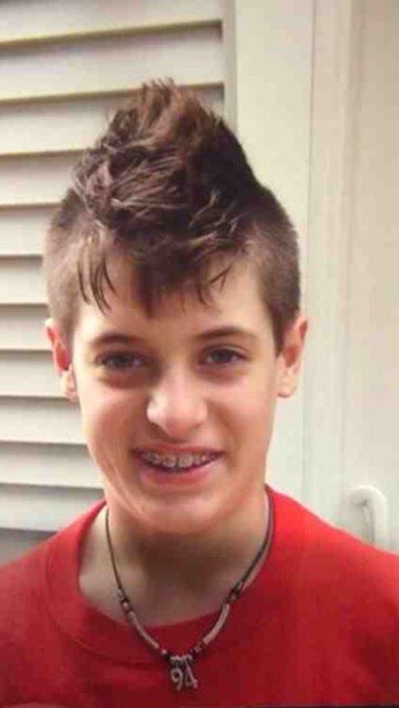 _Ioanou's tweet photo. A very special happy birthday to @CamTetrault11 #Genos #Apples #OBLeft #21 https://t.co/a2QWYsrxJN