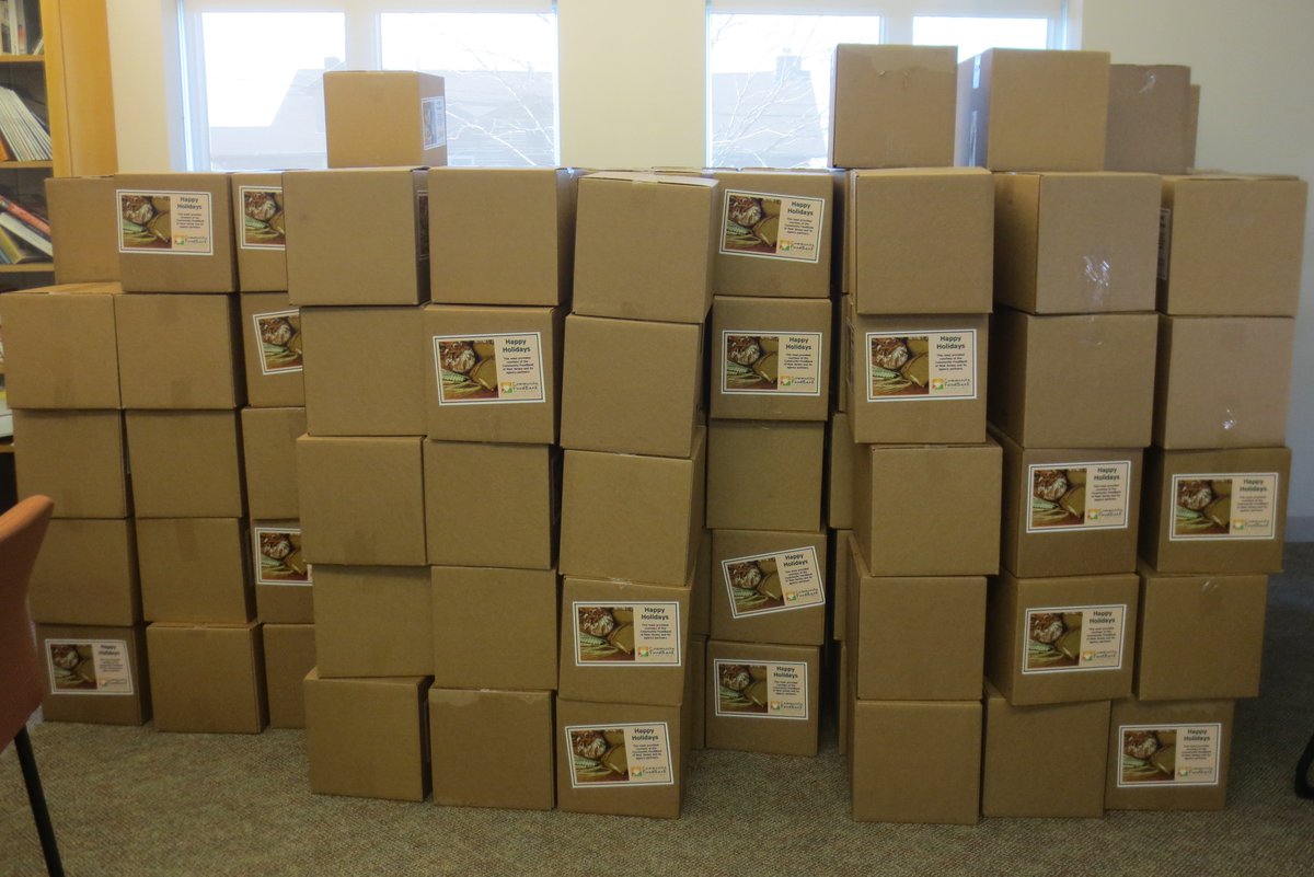 JFS_Colo's tweet photo. Congrats!@jfsatlantic receives a $25,000 donation for its #TurkeyDrive: https://t.co/vEwOH4ljLB #JewishFamilyService https://t.co/XQJ0M188SL