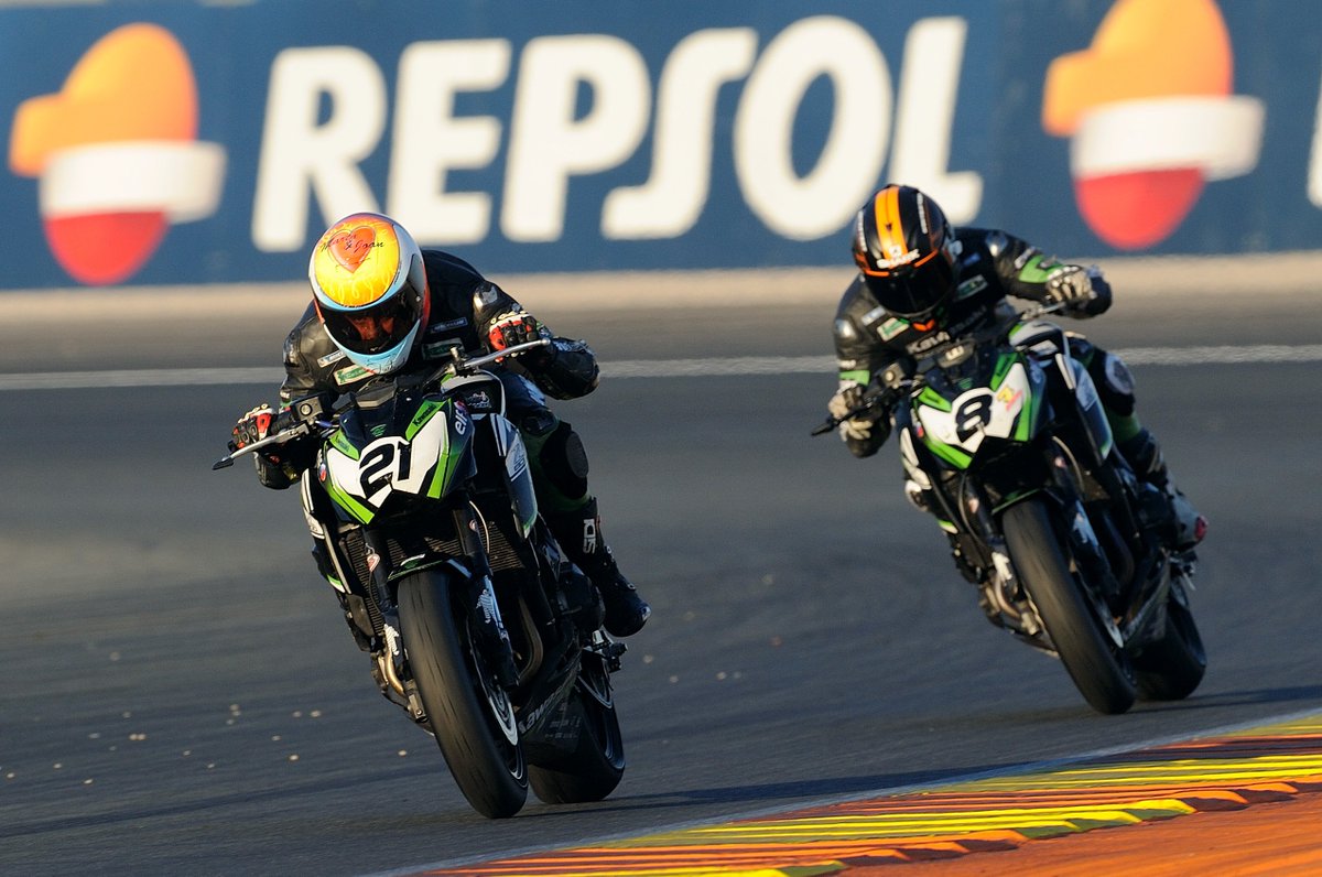 motojuniorwc's tweet photo. Check our special selection of photos from  #FIMCEVRepsol2015 in Valencia https://t.co/xkuYhs8rQg https://t.co/fnlrGY6WBU