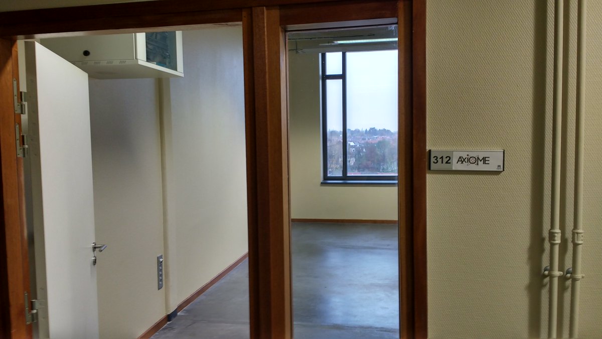axiome_twit's tweet photo. Nos nouveaux locaux que nous venons d'investir à la @plaineimages ! https://t.co/4HfNPDMMuh