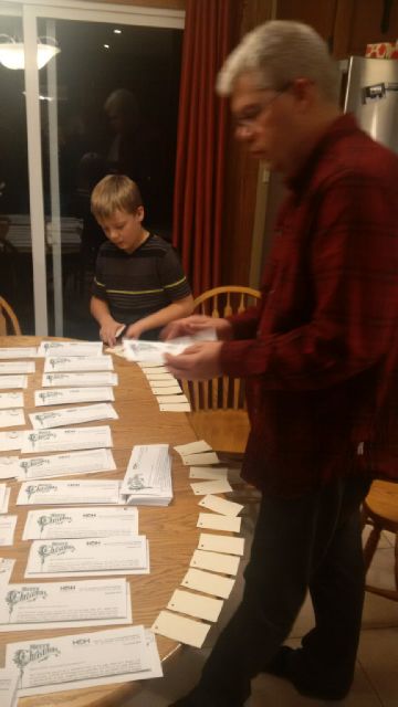 HDH_Foundation's tweet photo. Guess what we've been up to! #Christmas2015 #StuffingEnvelopes @HDHospital https://t.co/I20hwmdzOF