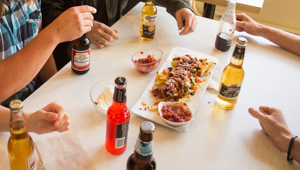 modern_taco's tweet photo. Looking for handcrafted healthy food and a cold refreshing cerveza for lunch?  Don't worry we have you covered. #MTC https://t.co/0sGu77yur4