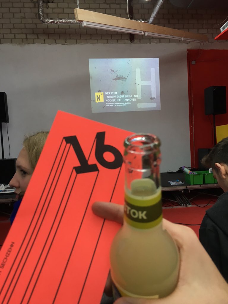 Annac0's tweet photo. Geldbörse-Projekt: Design Thinking in 90 min. 16.Etage Bredero-Hochhaus. Freu mich auf einen kreativen Abend https://t.co/lau2kv4Kr2