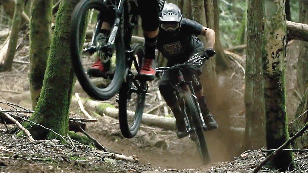 SRAMmtb's tweet photo. Do you dream in black and white or in shades of loam and leaves?

Check it out→ https://t.co/9TexcFcUca https://t.co/e4YEtPWVJ2