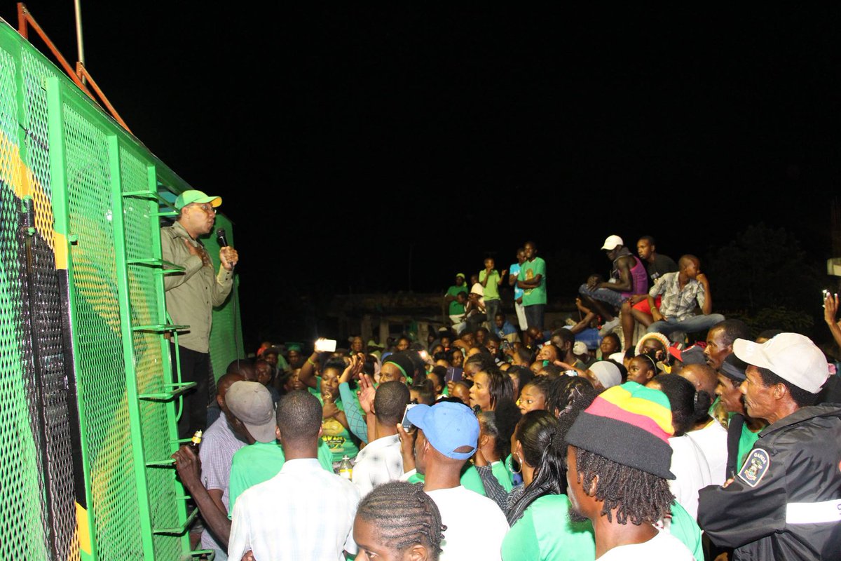 AndrewHolnessJM's tweet photo. Douglas Castle waited to hear the #Prosperitymessage and left knowing that the commitments I made will come through. https://t.co/TaYo64AEHL