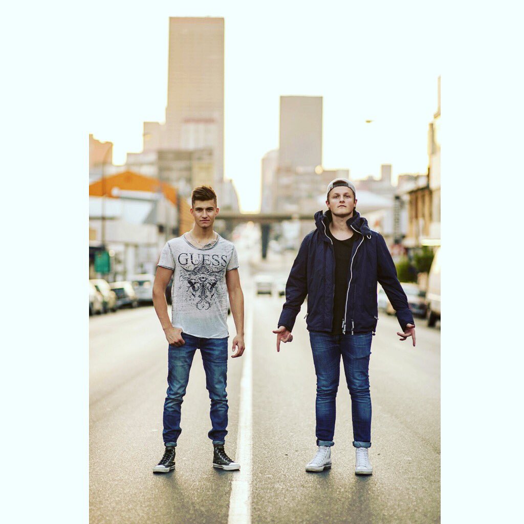 DEVCONFIVE tweet media