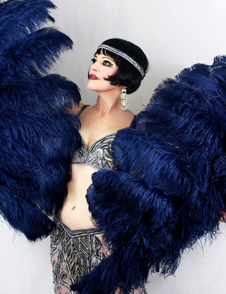 Waving some giant feather fans around  TONITE  at  <a href="/3rdTease/">3rd Tease at Three's</a> 
1123 N. Vine St. #hollywood 9:30 pm #burlesque