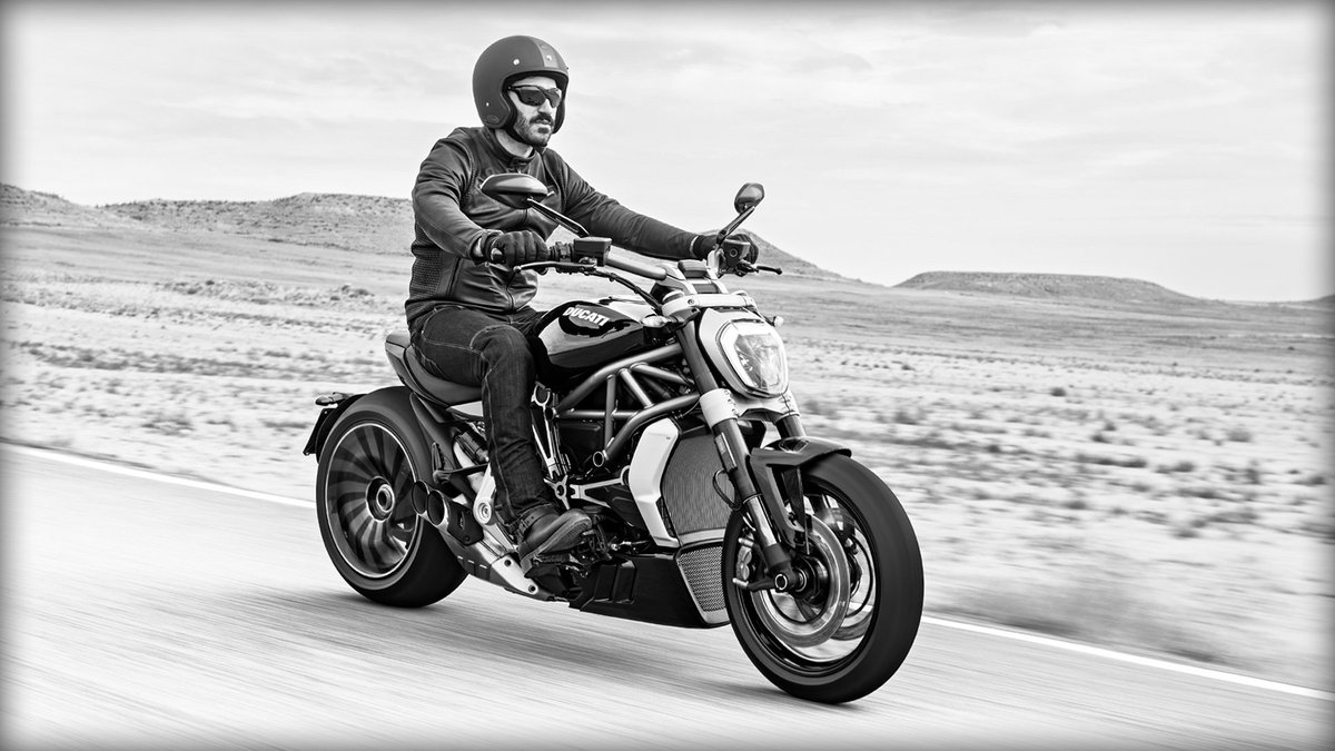 DucatiMotor's tweet photo. Discover the 2016 Ducati model range on https://t.co/cyoERbE2cr and ask your questions with #Ducati2016 https://t.co/mtlaqzYKER