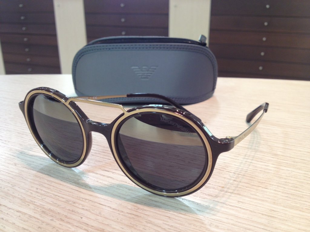 OcchialiGraduat's tweet photo. #armani #occhiali #glasses #sunglasses #fashion #òculos @OcchialiGraduat https://t.co/bzQx0iLucG https://t.co/NZeTJuYnzF