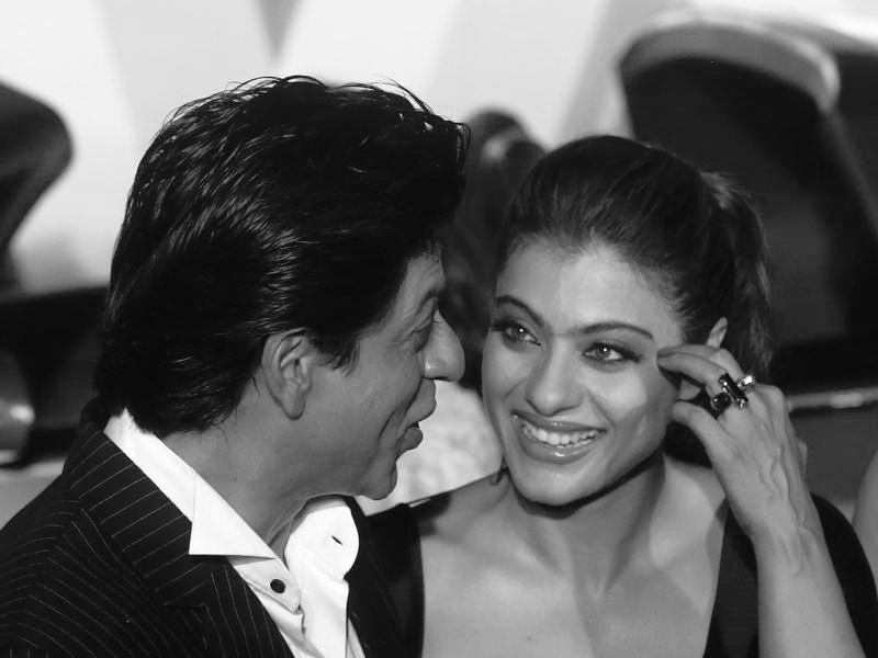 mayaa_aayam's tweet photo. #Dilwale @iamsrk and @KajolAtUN https://t.co/GlS1AoUOYO