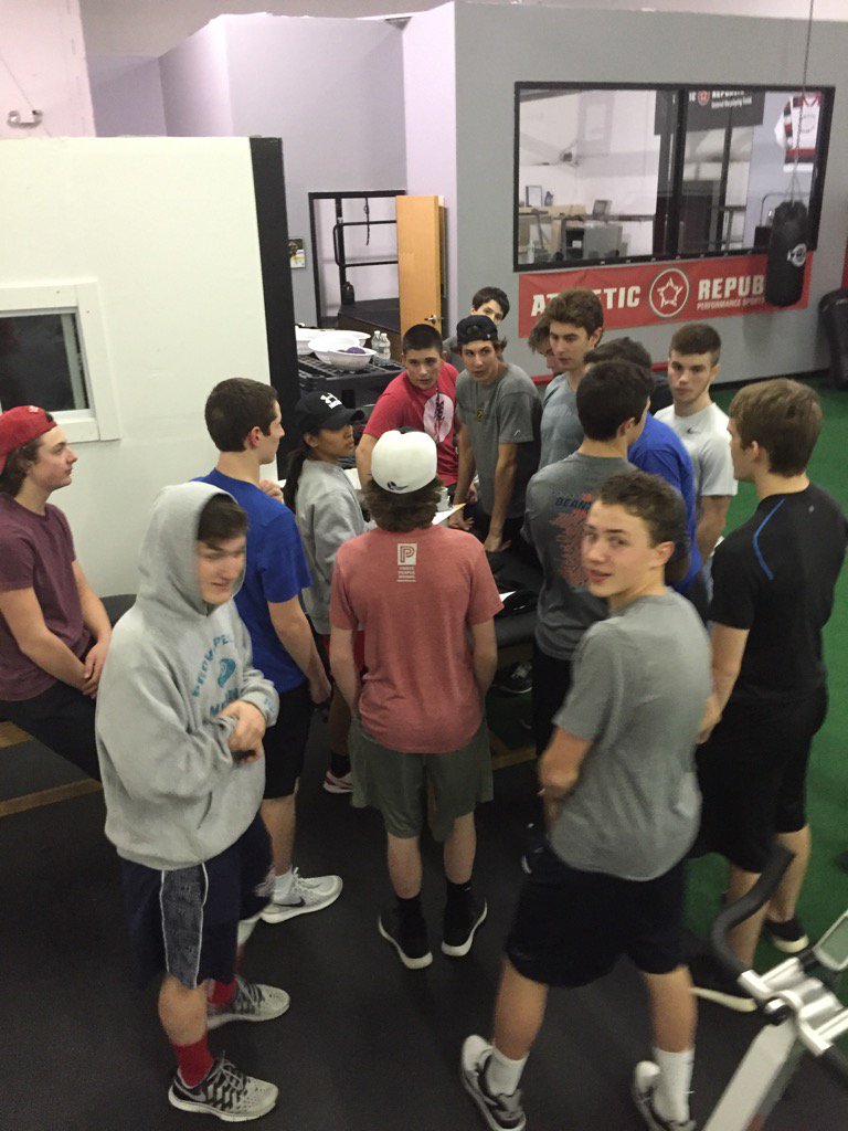 @RachLlanes11 training the <a href="/BostonAdvantage/">Boston Advantage</a> boys! <a href="/playit4sport/">PlayItForwardSport</a> <a href="/ArondaRed/">Aronda Kirby</a>