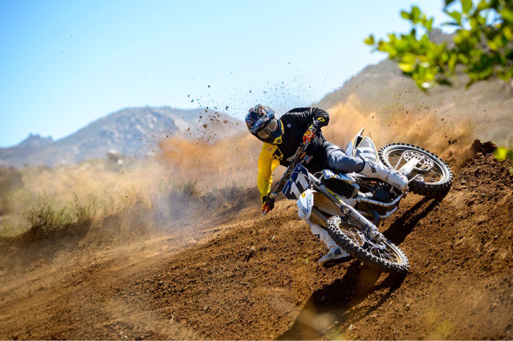 gerald (@c_naran11) on Twitter photo 