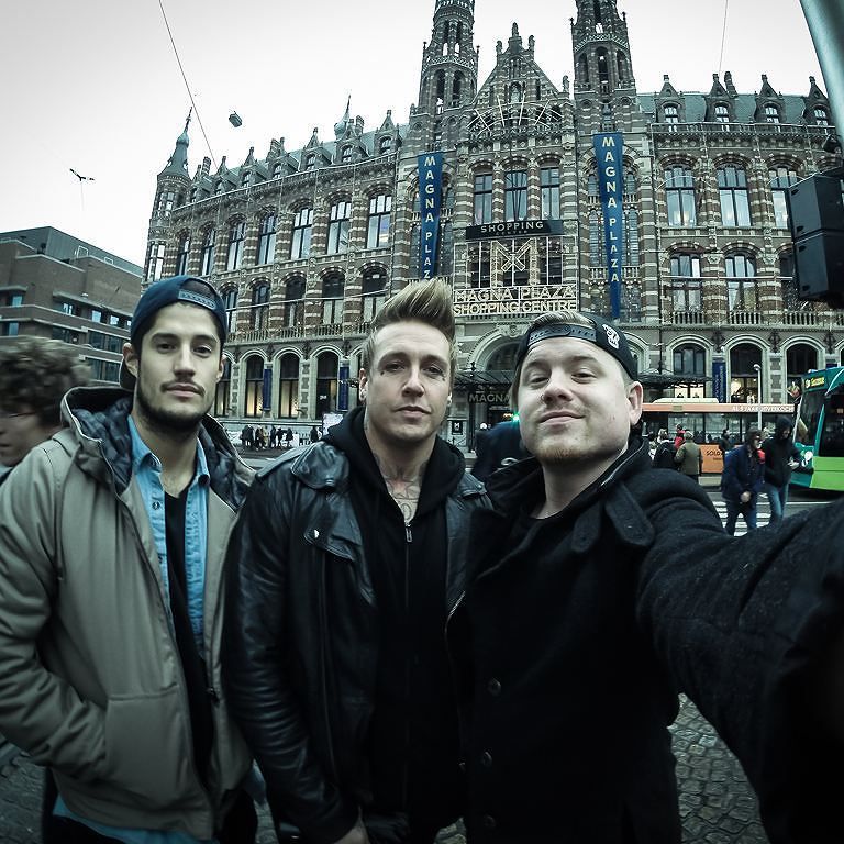 paparoach tweet picture