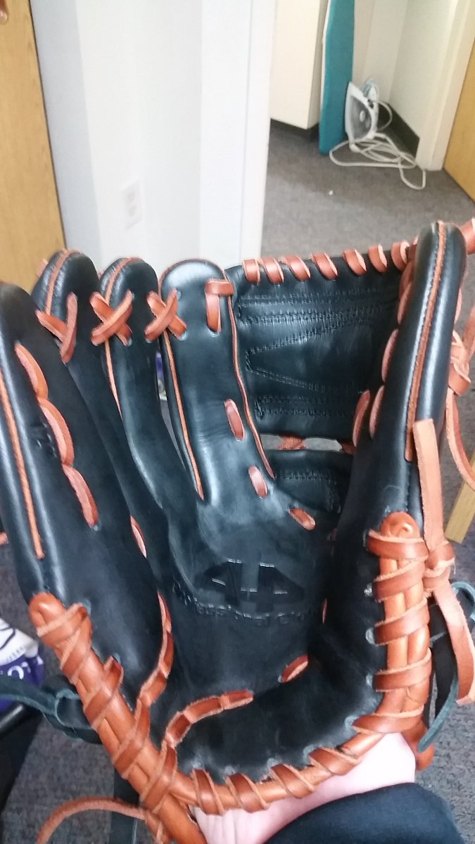 TJPruett2310's tweet photo. She's finally in! #IAmSecond #Team44 @44ProGloves https://t.co/7JafP2xL3f