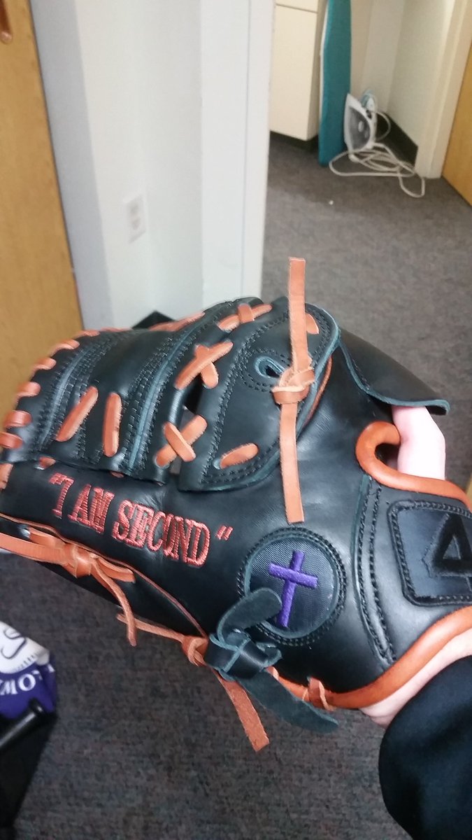 TJPruett2310's tweet photo. She's finally in! #IAmSecond #Team44 @44ProGloves https://t.co/7JafP2xL3f