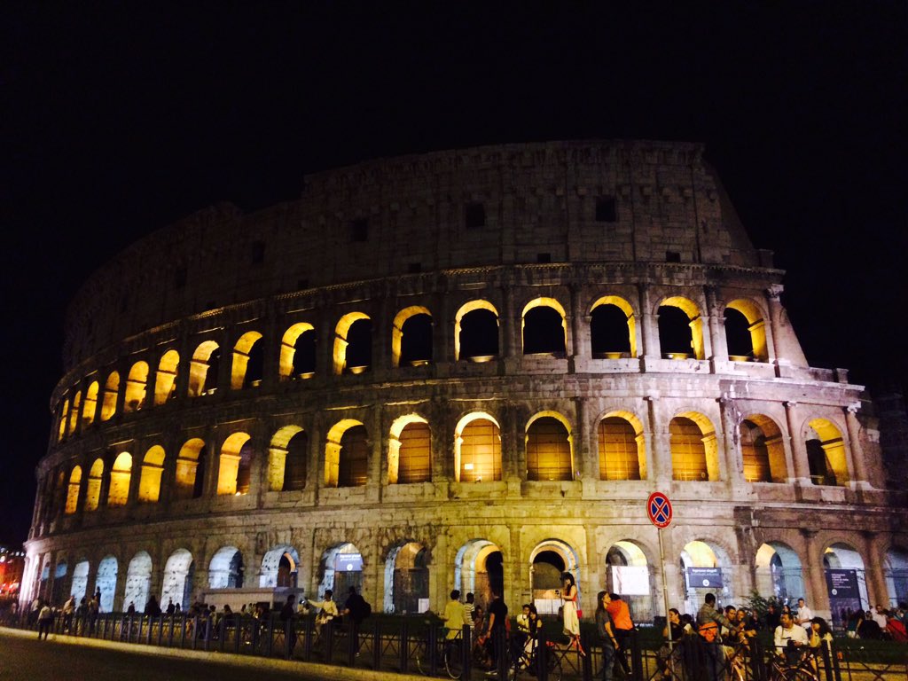 HendrixSander's tweet image. Found this cool picture I took with my phone in #Rome about 2 months ago. #wishtogoback #vacation