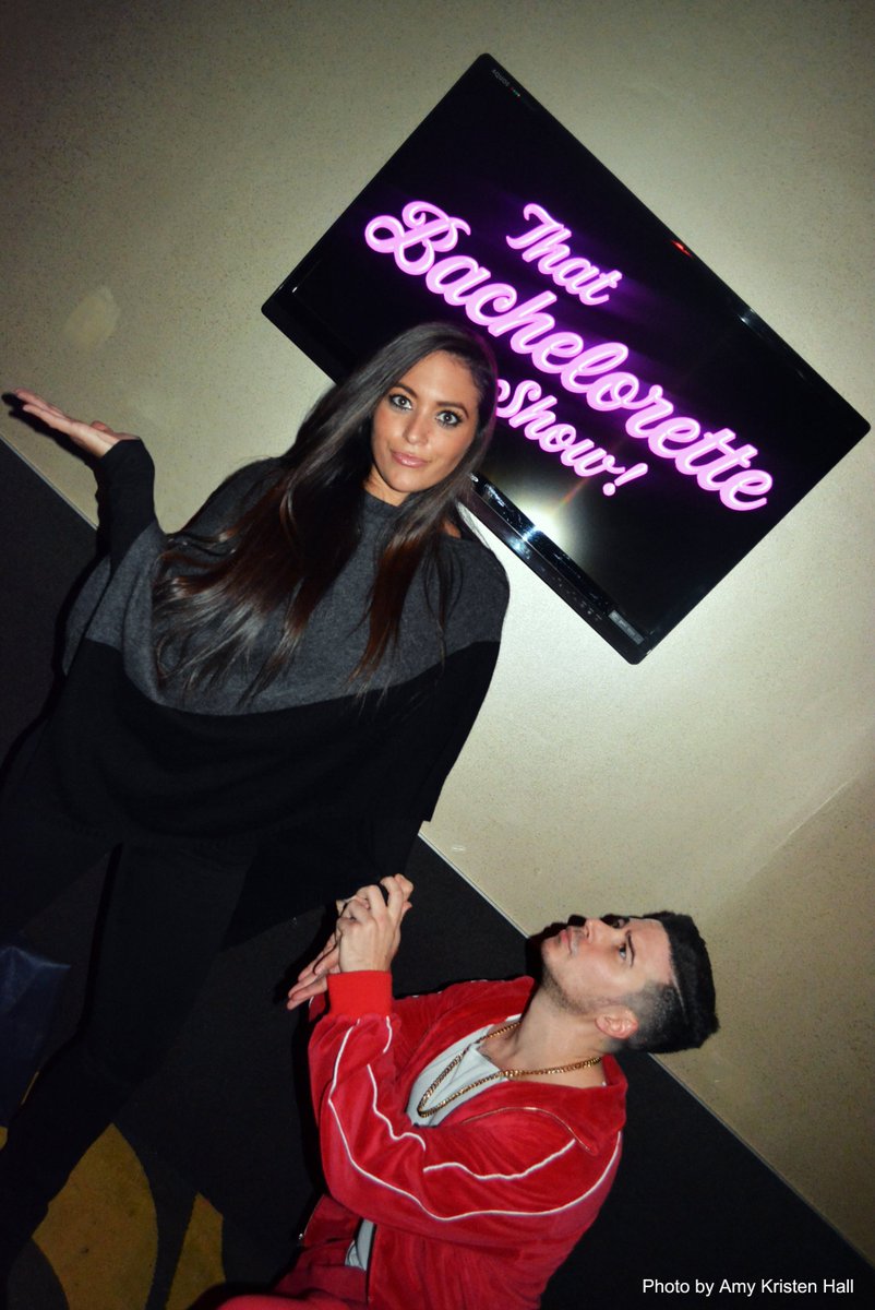thatbachshow's tweet photo. Cute pic of @VINNYGUADAGNINO "proposing" to @SammiSweetheart at That Bachelorette Show! @MTV #MTV #JerseyShore #love https://t.co/HFFvHllI3f