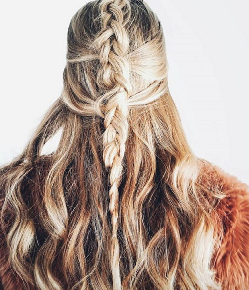 birchbox's tweet photo. Your afternoon #hairspiration: #BirchboxCA social media manager @caseycrowe's lazy girl mermaid braid 😴🐚🐠 https://t.co/yHJKpm8AaT